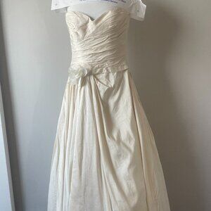Paloma Blanca Cream Wedding Gown CA05313 (size 4)